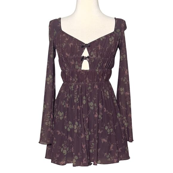 UO Diana Ruched Cutout Romper S Fairycore - Picture 3 of 11